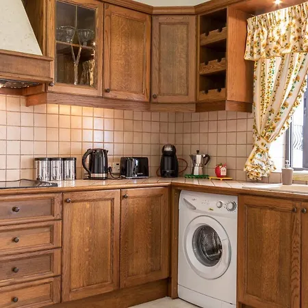 Isa1-seaside 3 Bedroom Spacious Apt Great Location St. Paul's Bay
